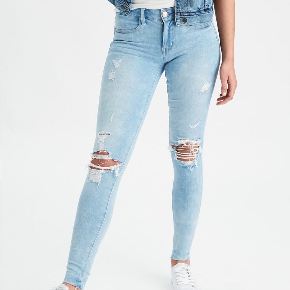 American Eagle distressed Jegging